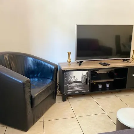 Apartment Beautiful Ac 2 Near Garibaldi Sleeps 5 Nice