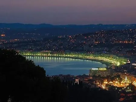 Apartment Beautiful Ac 2 Near Garibaldi Sleeps 5 Nice