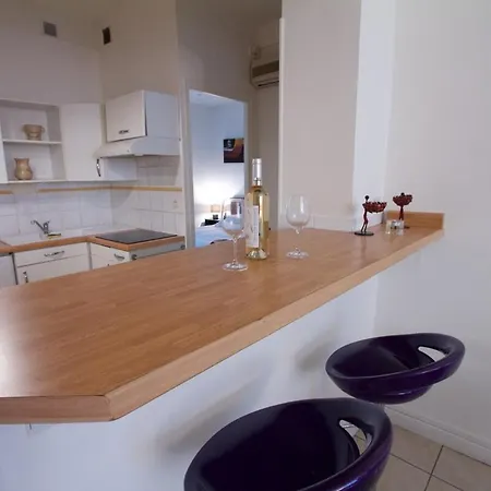 Apartment Beautiful Ac 2 Near Garibaldi Sleeps 5 *