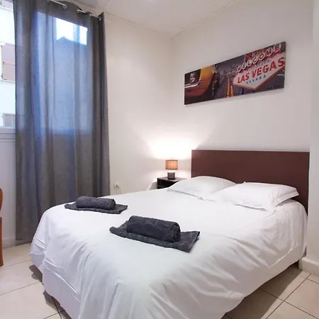 Beautiful Ac 2 Near Garibaldi Sleeps 5 Apartment